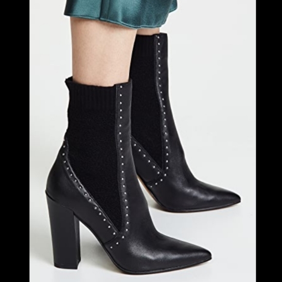 Dolce Vita Shoes - 🆕️ DOLCE VITA ON-TREND STUDDED LEATHER SOC